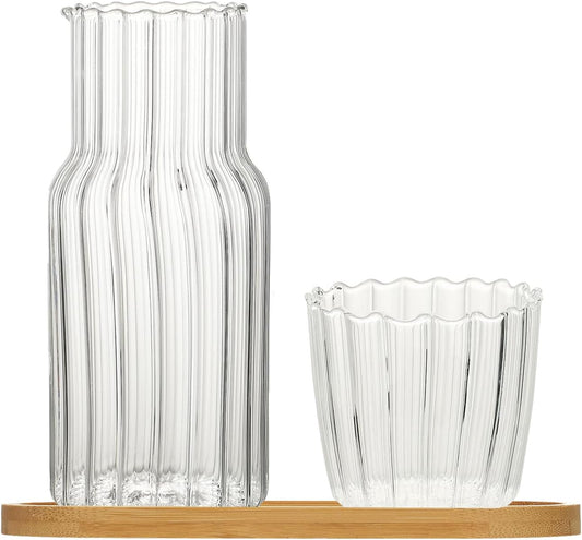 Carafe à eau de chevet BFYDOAA et tasse en verre, carafe de table de chevet de 20 oz avec gobelet et palette en bois pour chambre d'amis, salle de bain, salon